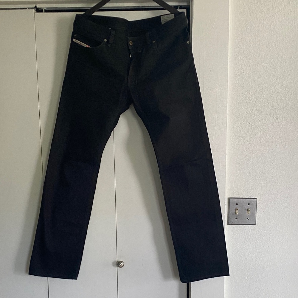 Stylish Black Straight-Leg Men's Jeans